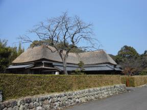 茅葺き屋根